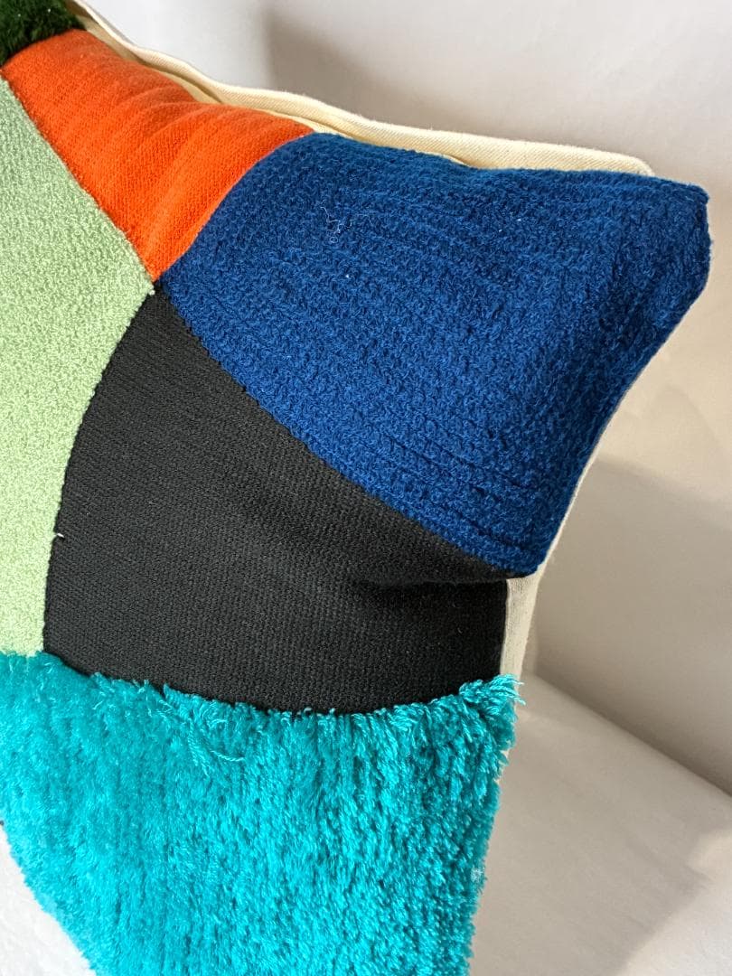 ▲廃番▼　KARE　45x45cm　クッション　レクタングル