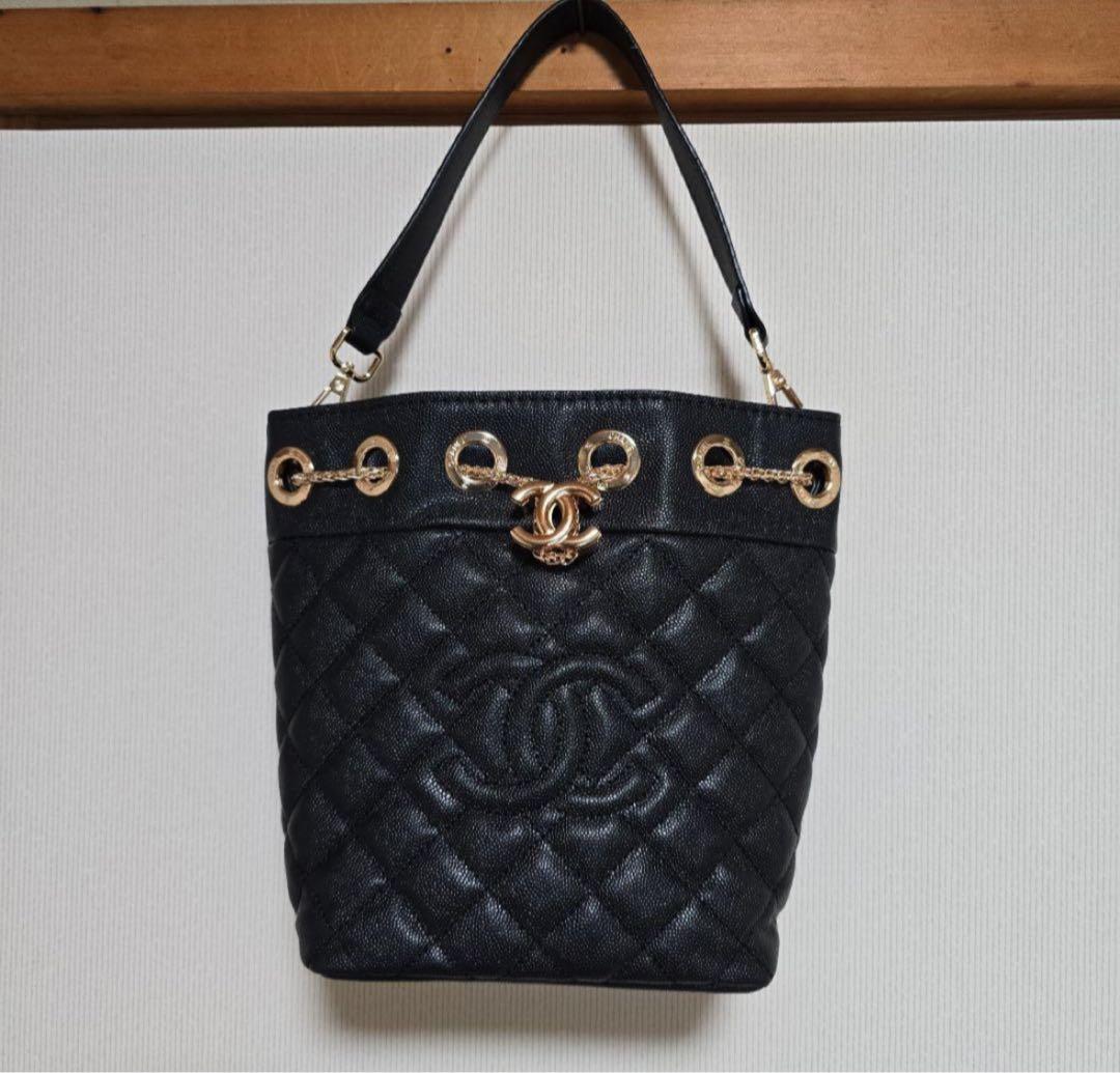 CHANEL キルティングショルダーバッグ
