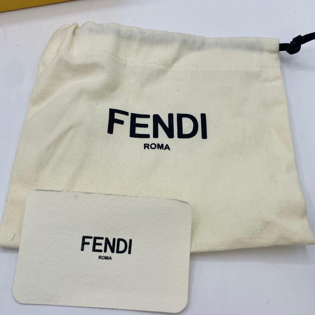 フェンディ　マンマバケット　チェーンショルダー　マイクロ　ミニ