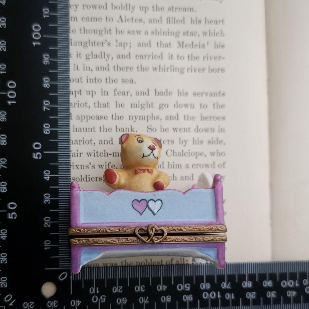 リモージュボックス　テディベアとベビーベッド　フランス製トリンケットボックス