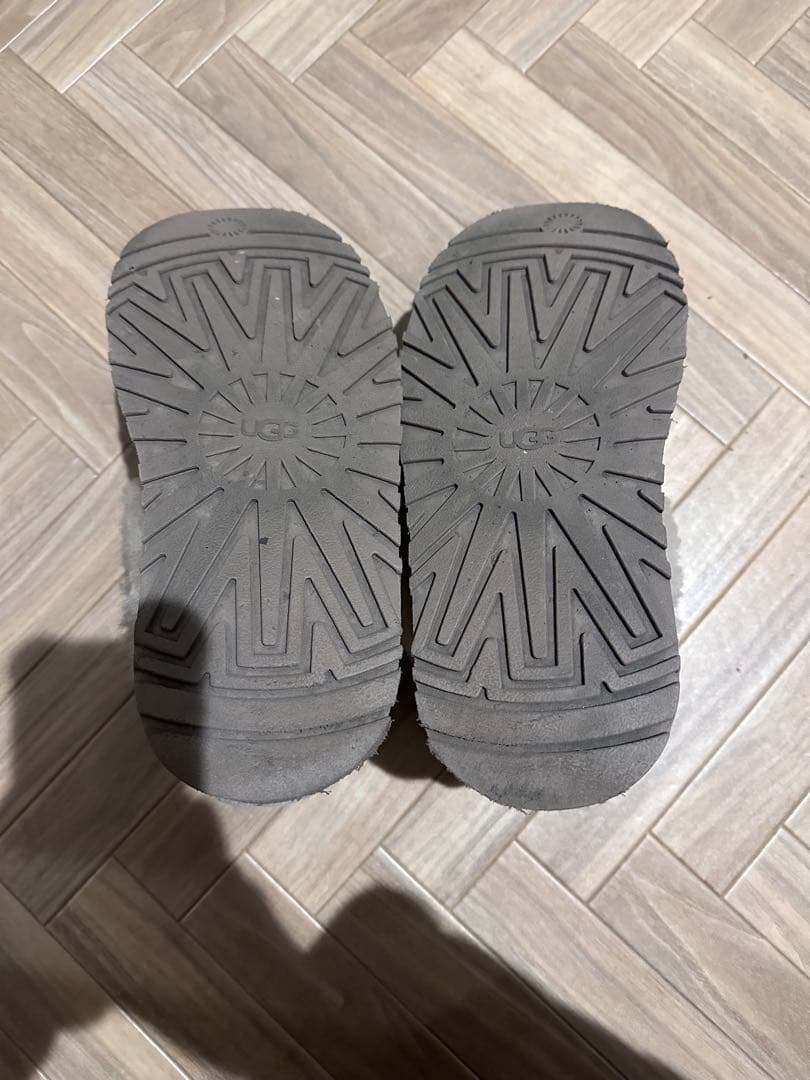 だひょん　UGG Funkette 25cm