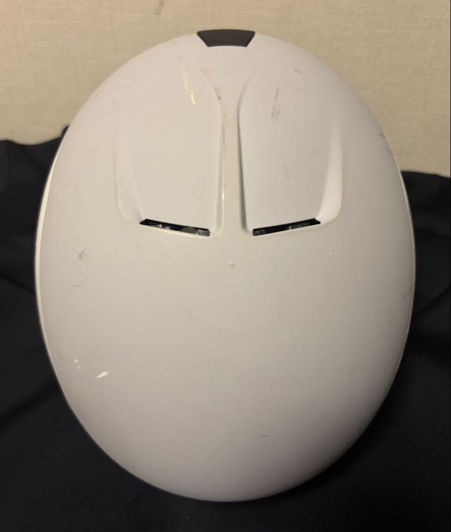 【週末価格】UVEX INVICTUSヘルメット 55-56CM 2023-24