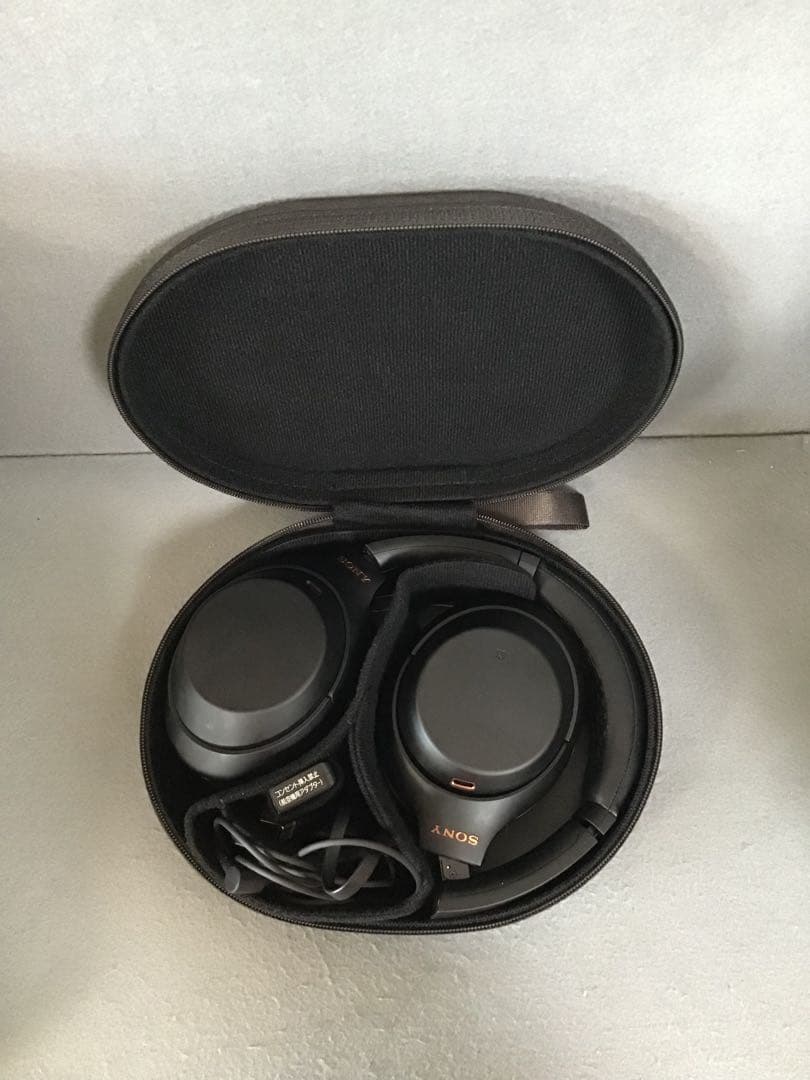 SONY ワイヤレスヘットホン　ブラック　WH-1000XM4