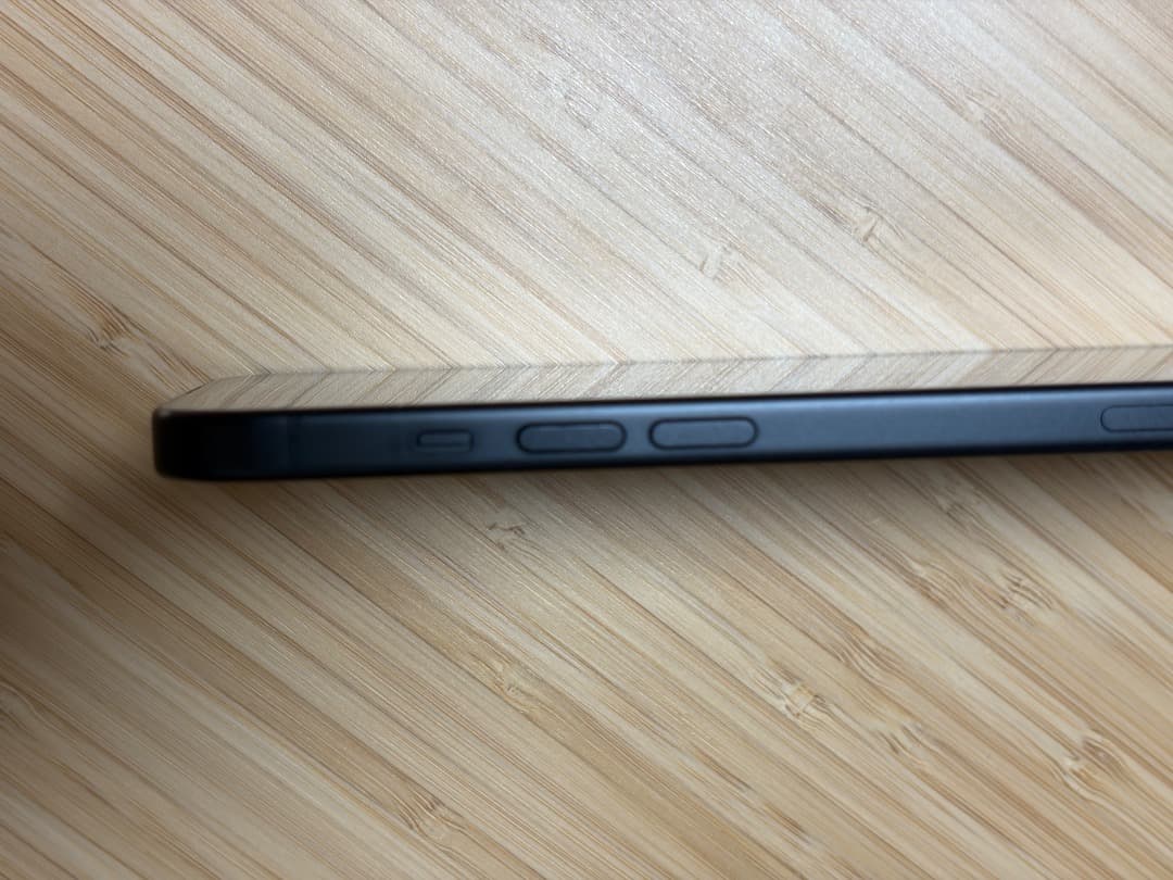 iPhone 15 Plus 128GB（ブラック）本体