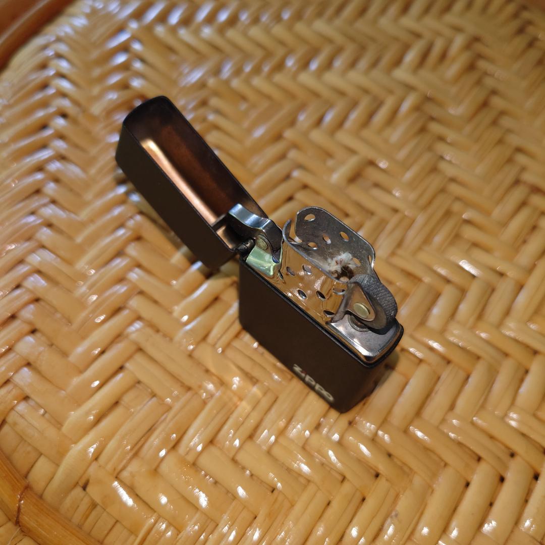 【新品未使用】Zippo ブラックマットオイルライター 箱付き