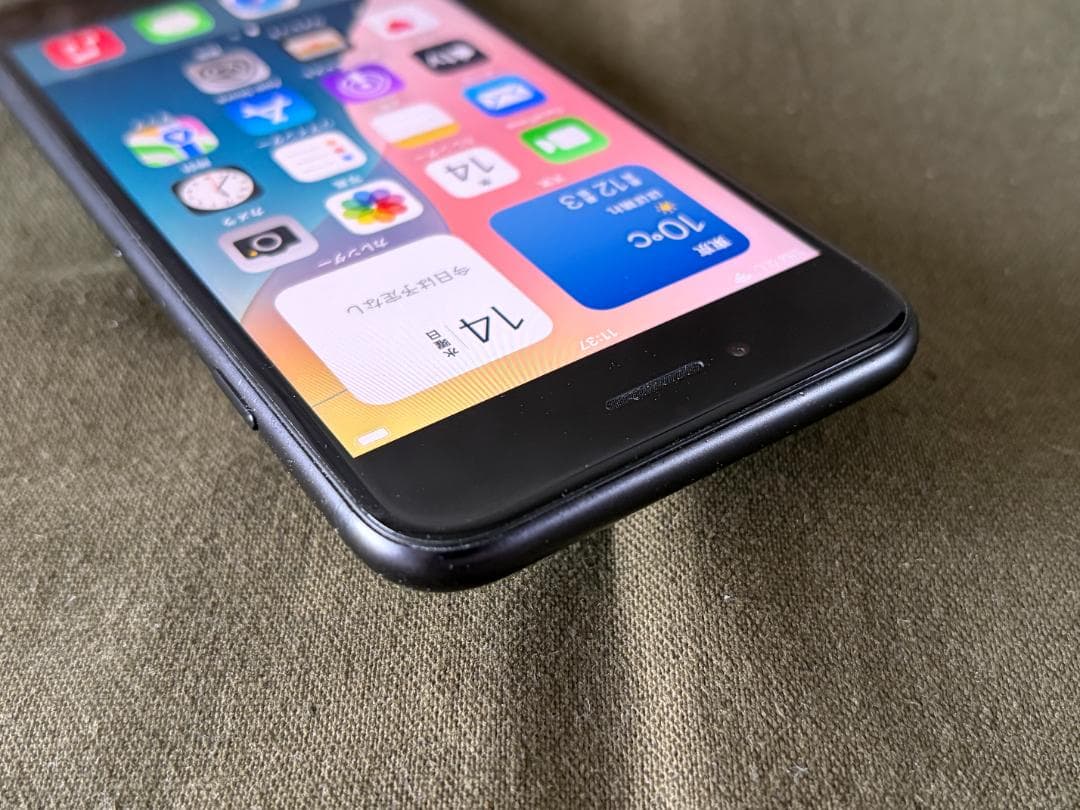 iPhone SE2　第２世代　64GB　ブラック　SIMフリー　美品　正常動作