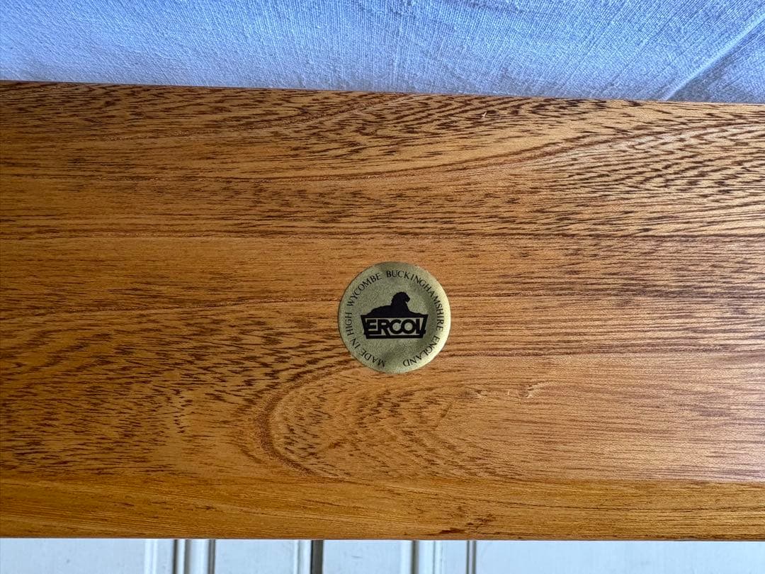 アーコール/ウォールシェルフ Light