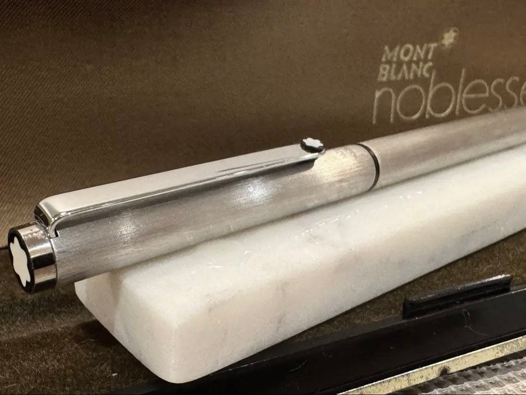 【極美品】モンブラン 2色ボールペン シルバー（リフィルセット）