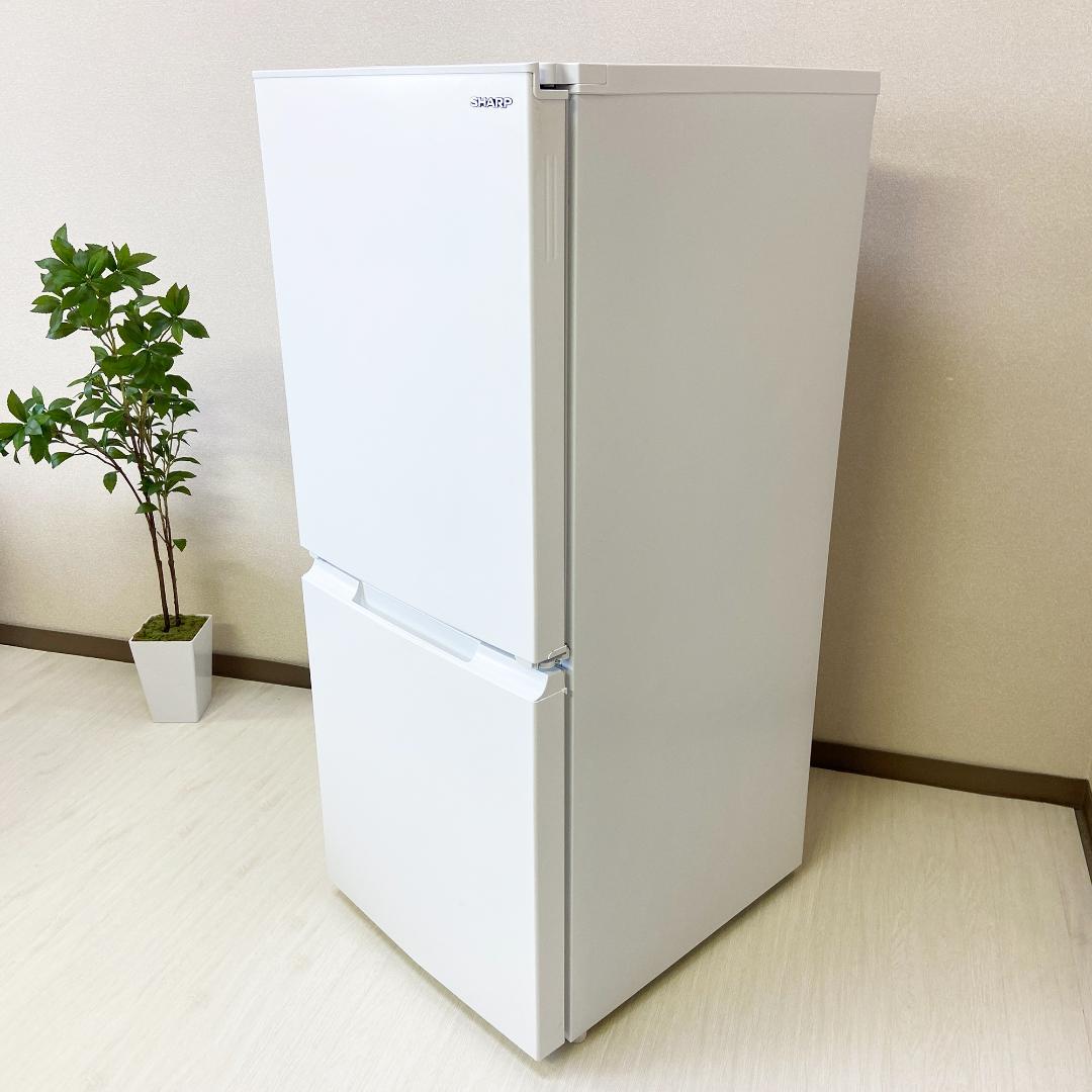 SHARP 2ドア 冷蔵庫 一人暮らし152L 2023年製 SJ-D15P-W