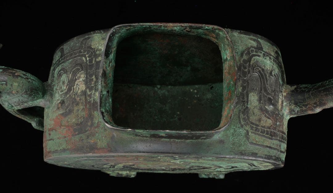 中国古玩 西周〜春秋時代 青銅水器 龍紋鷲蓋青銅器 共箱 古美術 骨董品 唐物