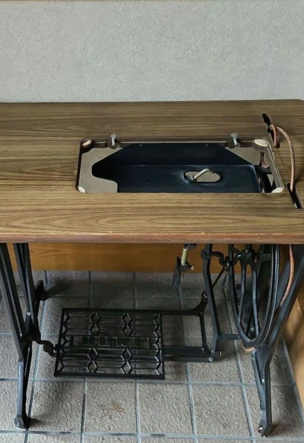 JUKI 足踏みミシン台 アンティーク 木製板付き 送料別