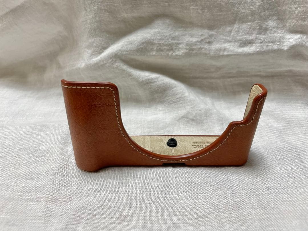 canon EOS M100ダブルレンズキットおまけ付き