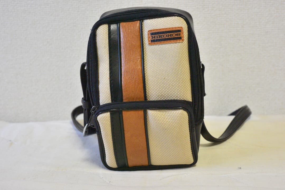 NIKONOS V 35mm F2.5 付き 純正ケース付き