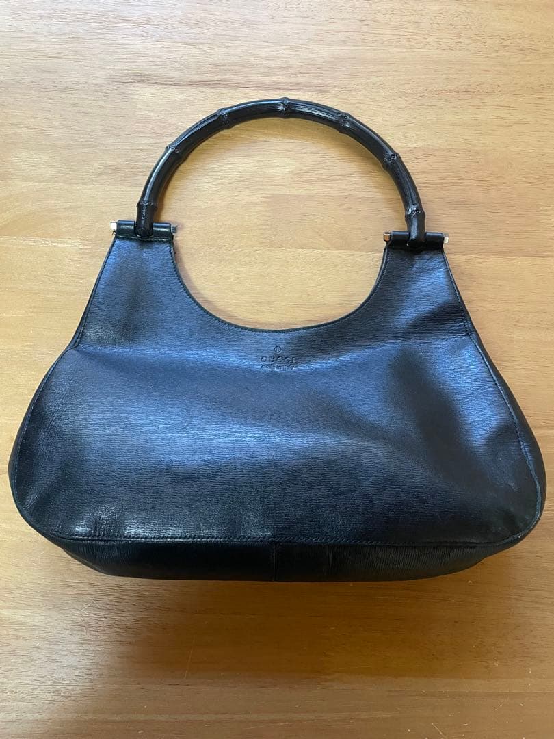 GUCCI ブラックレザー バッグ