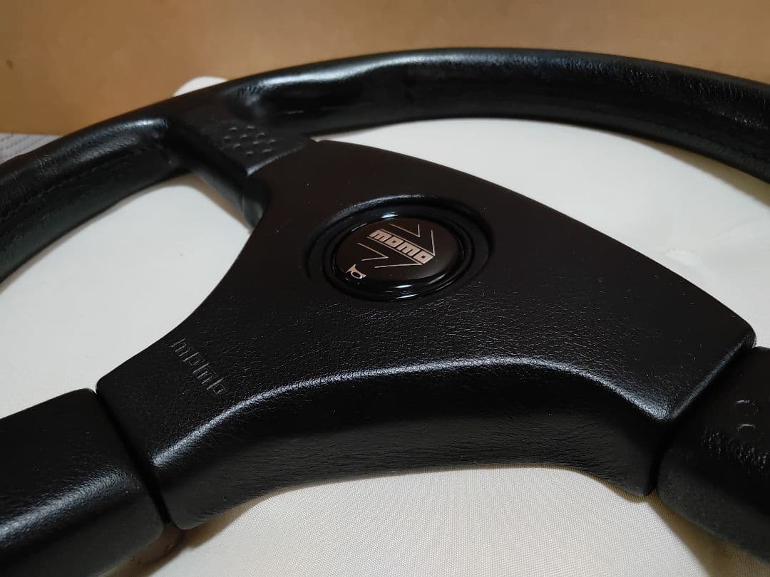 希少　モモ ギブリ3 ステアリング 35cm