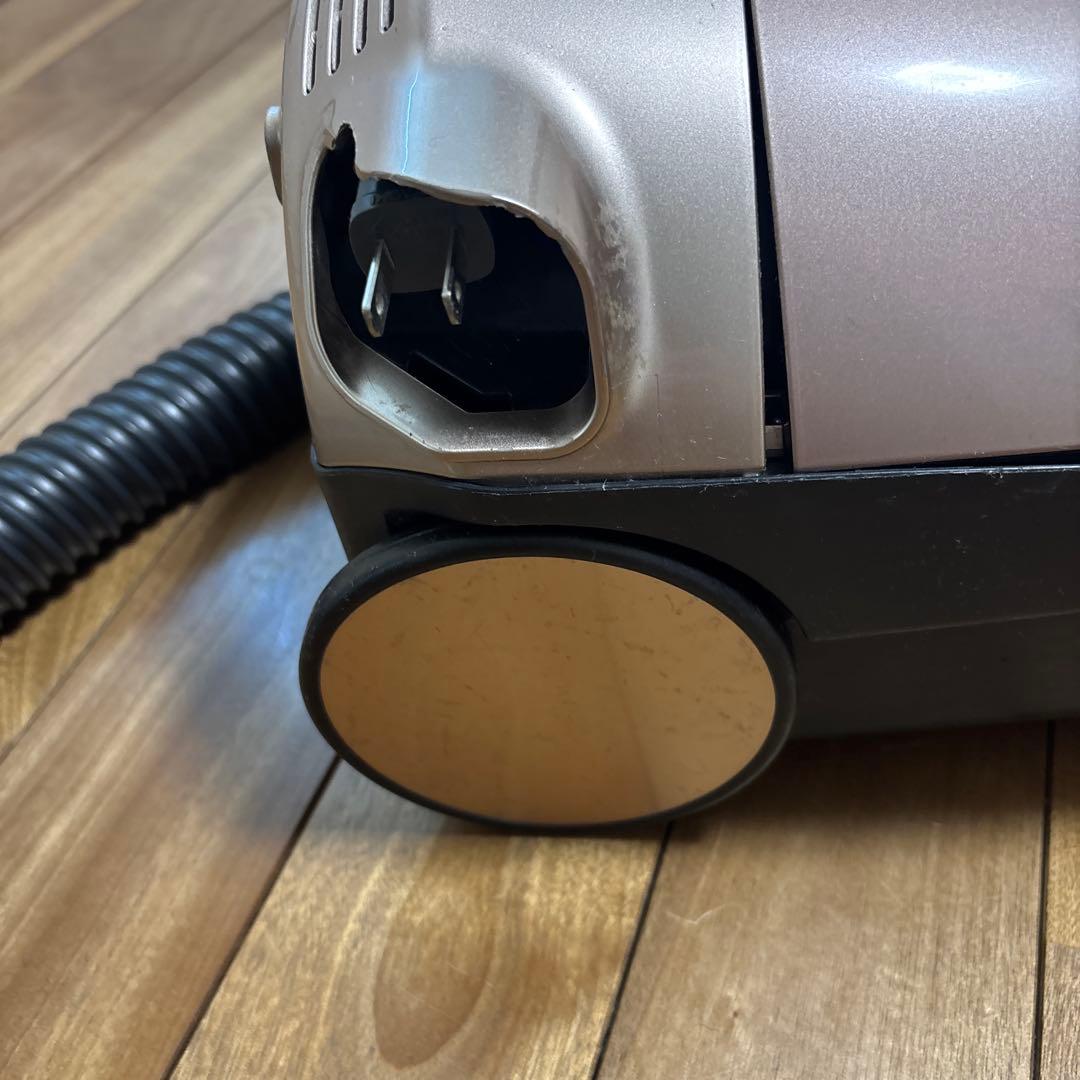 日立　かるパック　日本製　CV-PD700 紙パック掃除機　ジャンク品