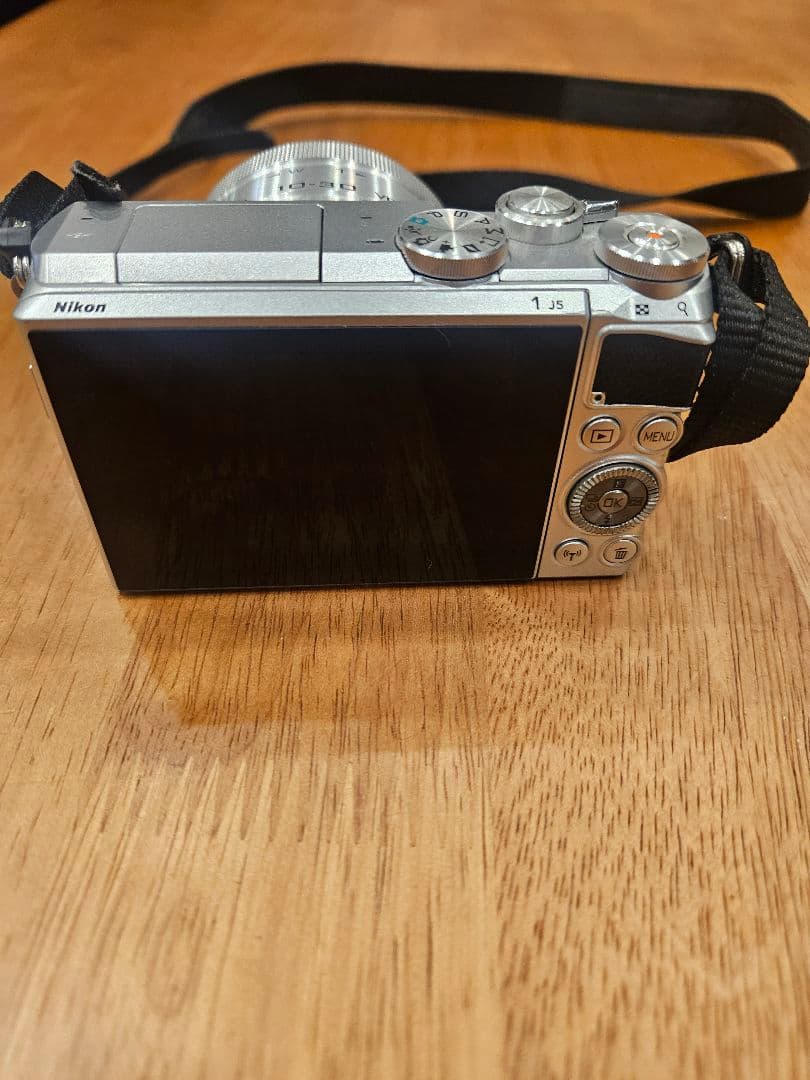Nikon 1 J5 シルバー 10-30mm VR レンズキット 動作確認済み