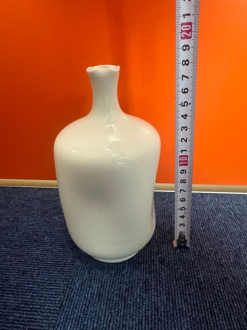 1751 中村清六　白磁　花瓶