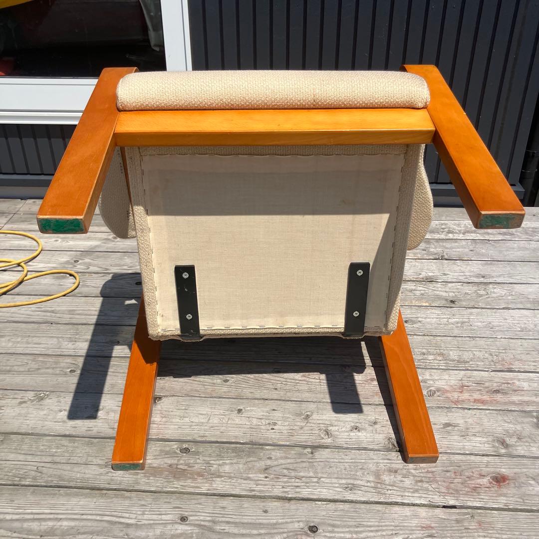 北欧レトロ 木製フレーム アームチェア 一人掛けソファ ロビーチェアファブリック