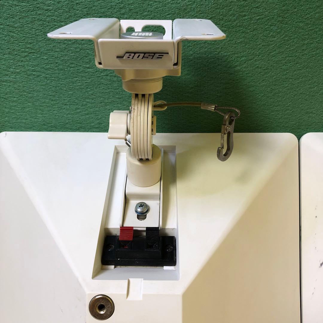 た3● BOSE 111PYW スピーカー 2個セット　吊り金具2個付き