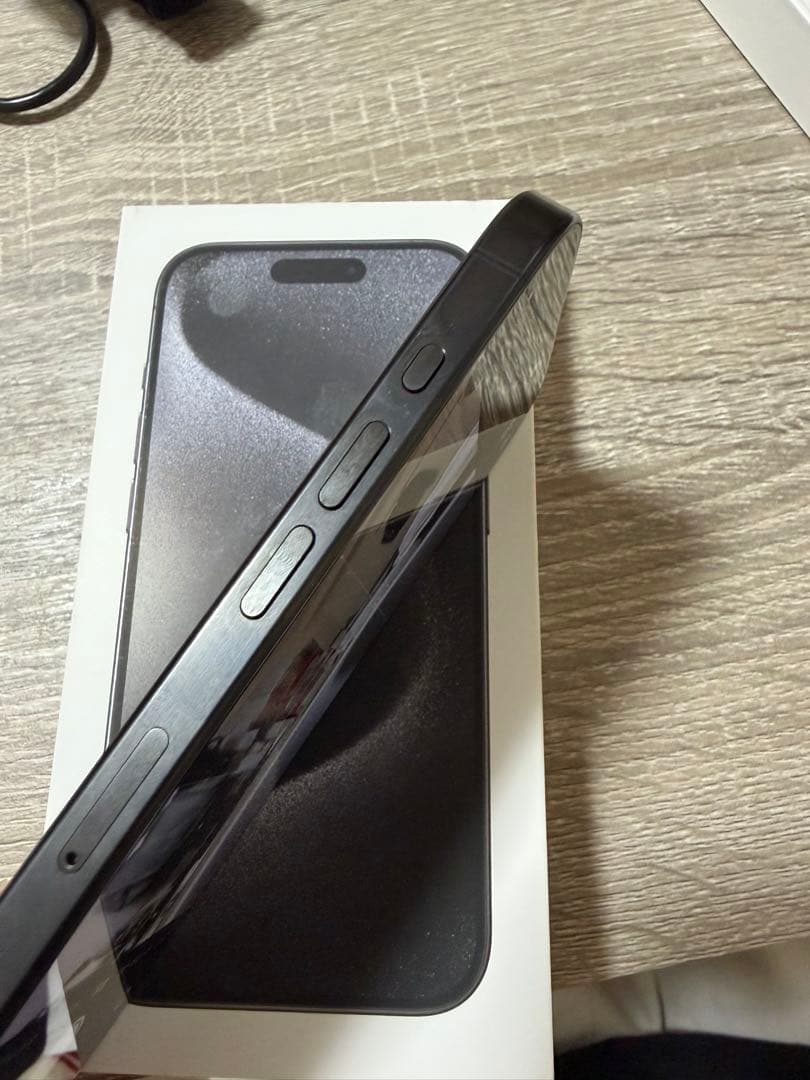 iPhone 15Pro本体 ブラック SIMフリー　バッテリー87%