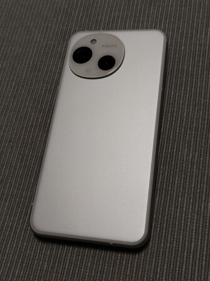 超美品、SIMフリー中古AQUOS sense9 ホワイト 6GB/128GB