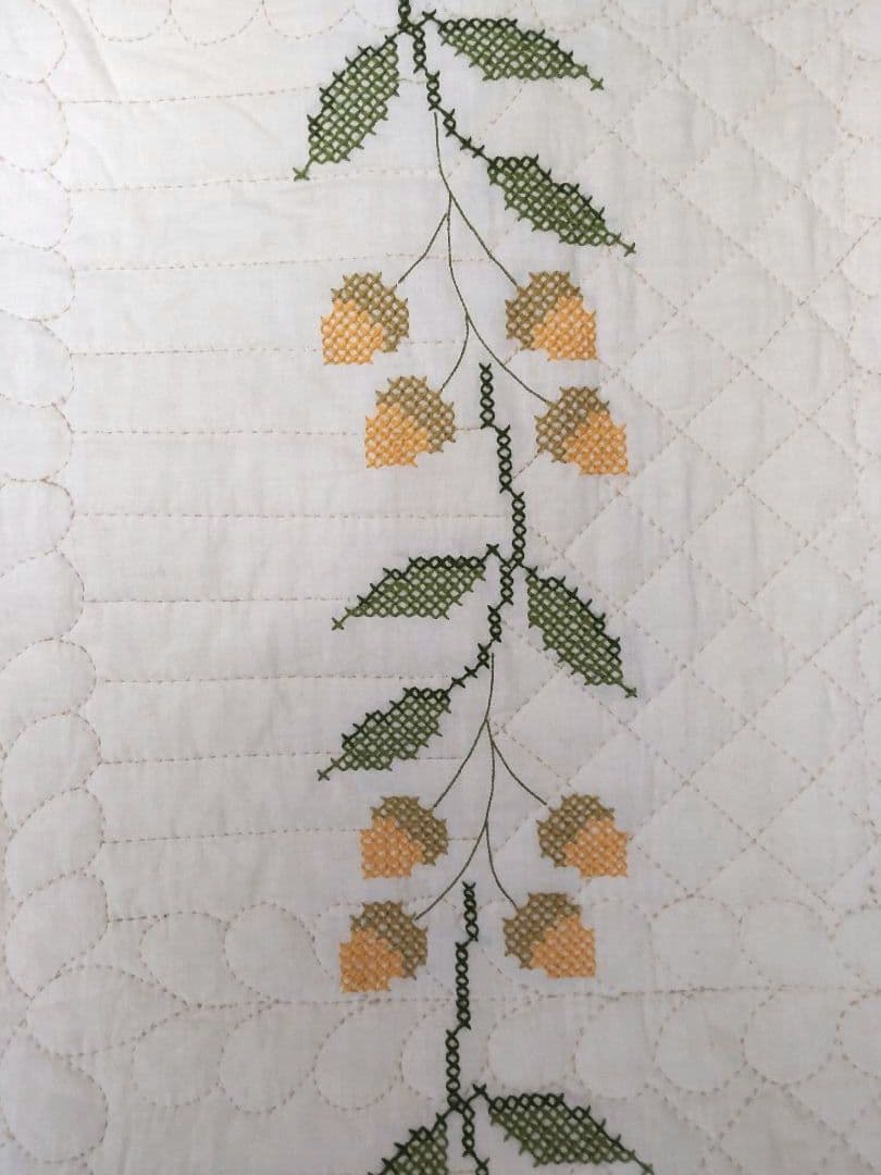 フランスアンティーク どんぐり ヴィンテージ クロスステッチ キルティング