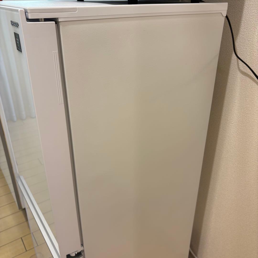 ⭐︎送料込み⭐︎【つけかえどっちもドア】SHARP 冷蔵庫 SJ-GD14F