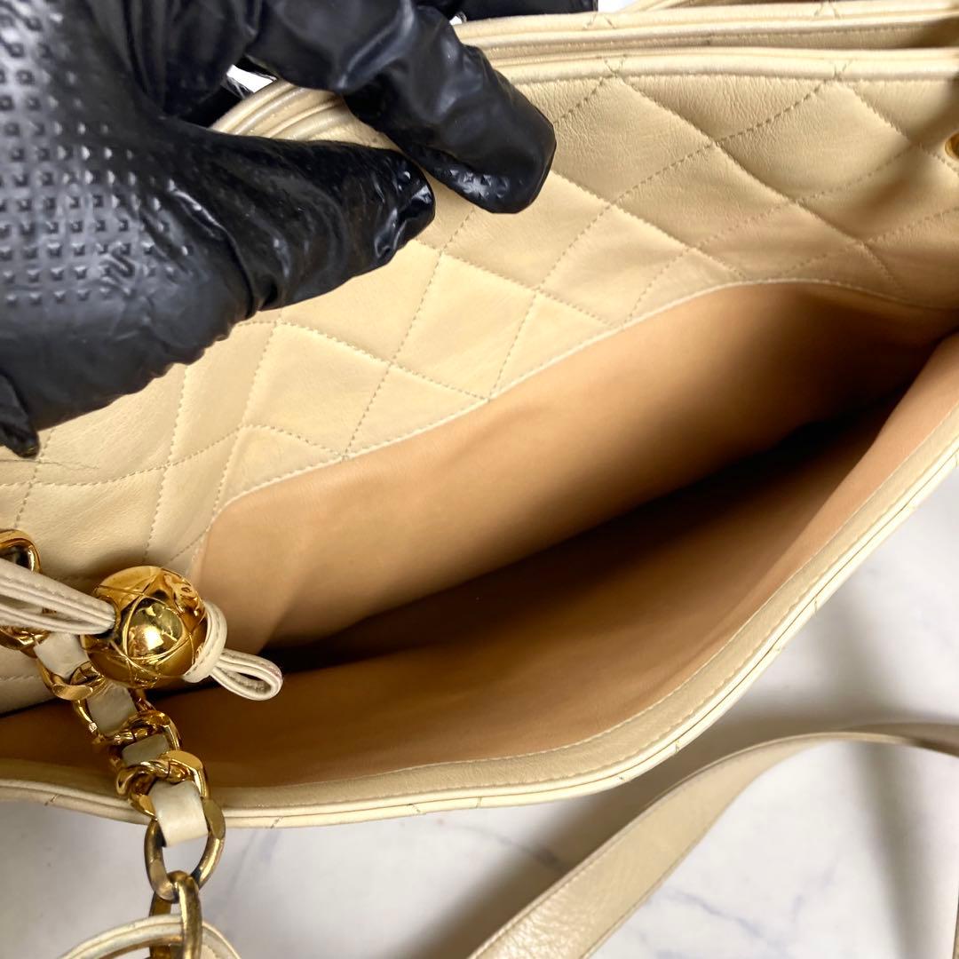 CHANEL ココボール ショルダーバッグ キルティング レザー ベージュ