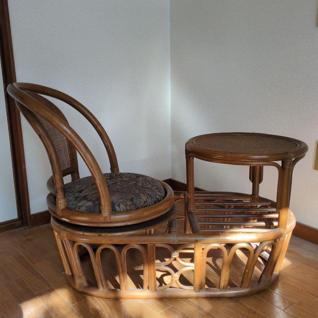 ★断捨離 超特価セール★昭和の珍品★コイズミ製 ラタン 回転椅子付きテーブル