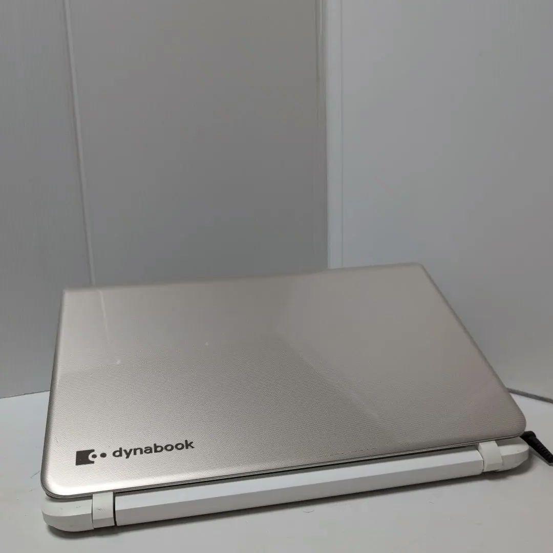 けん　SSD512GBカメラ付き本体金色でキーボードが白色のレアカラー