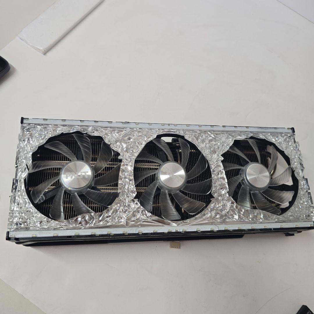 GeForce RTXグラフィックボード専用ケース