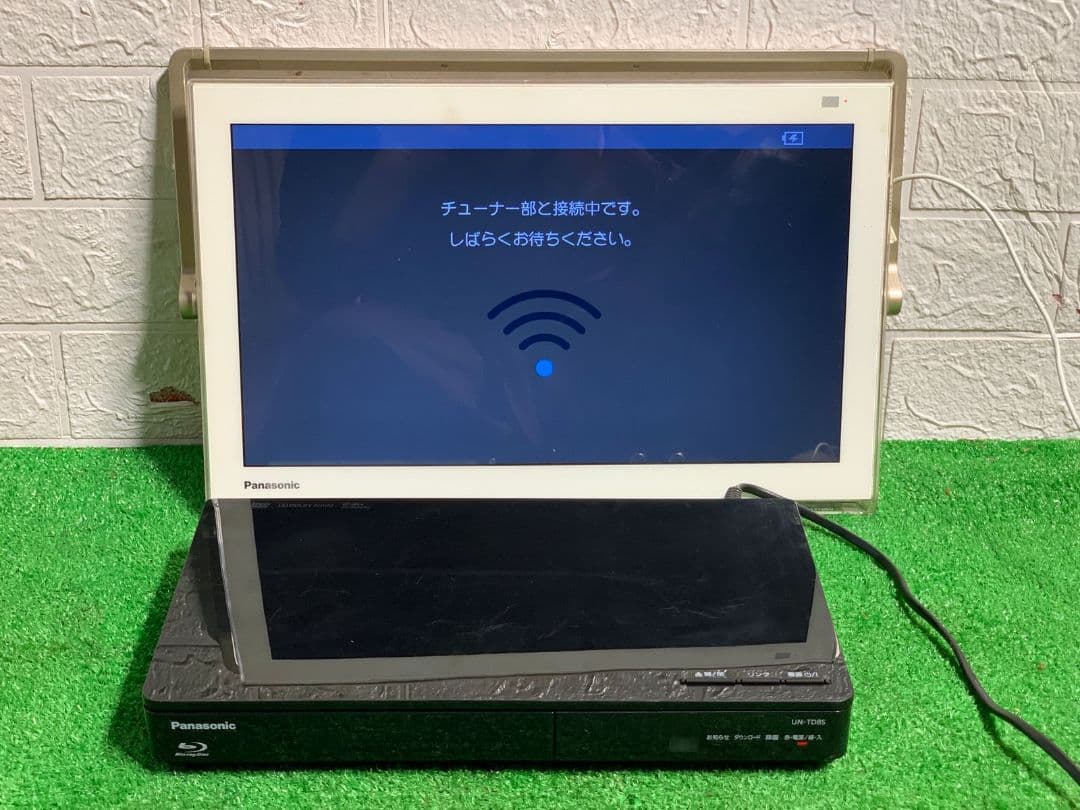 PanasonicUN-TD8Sプライビ―トポータブルテレビ UN-15TD6D
