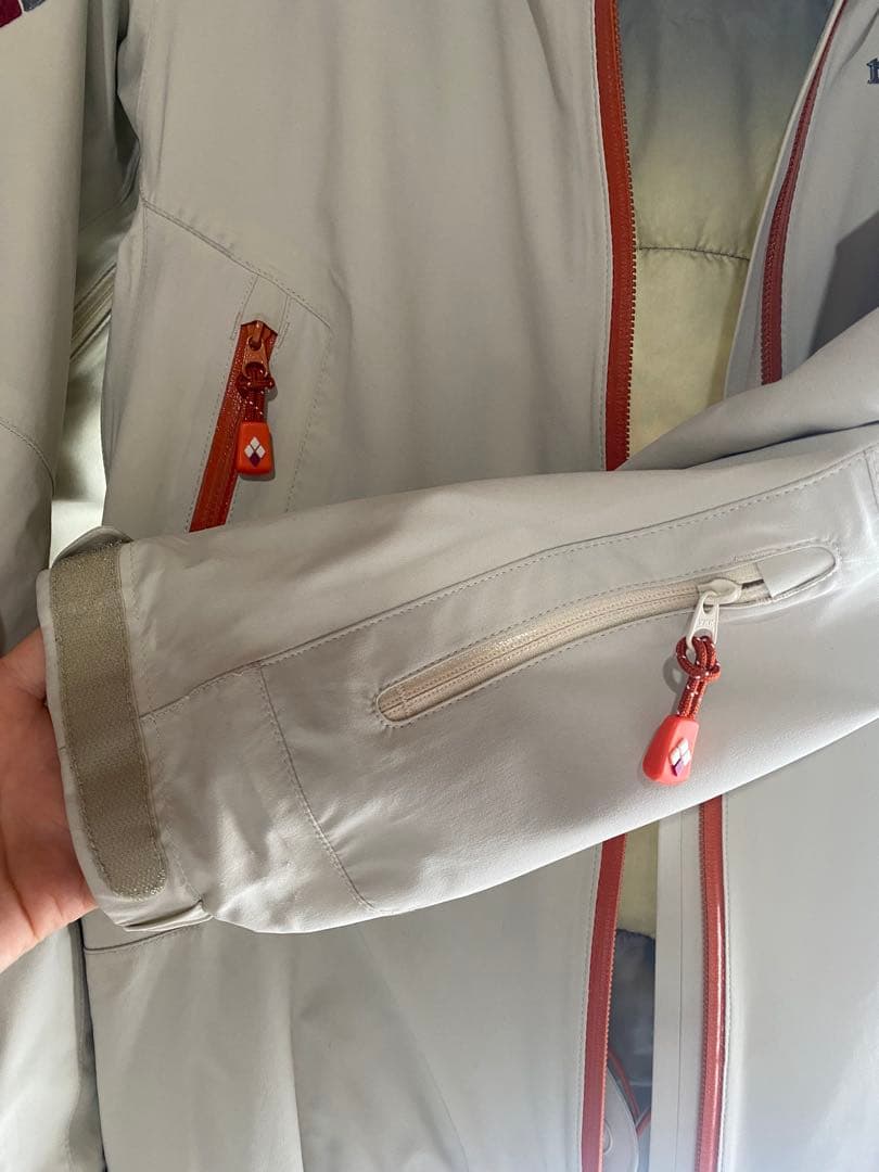 モンベル　ストームパーカSサイズ　アイボリー