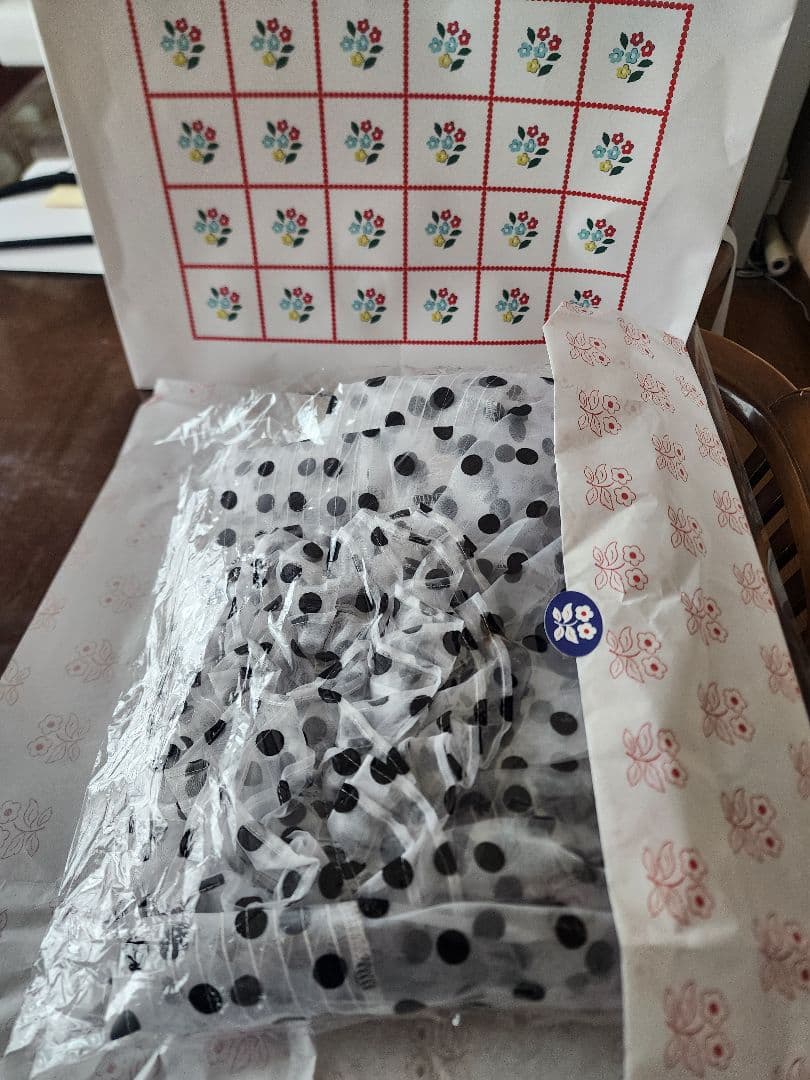 poppy フリル付き水玉模様チュニック