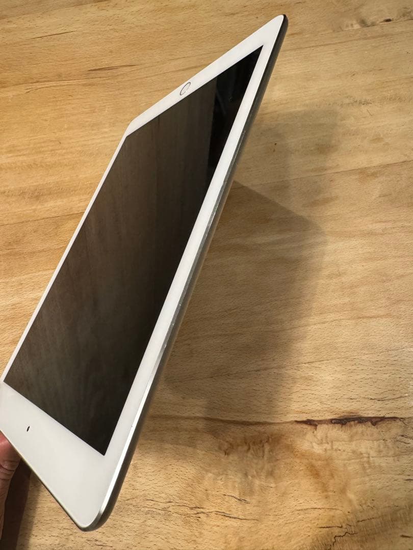 Apple iPad Air2 64G シルバー 本体