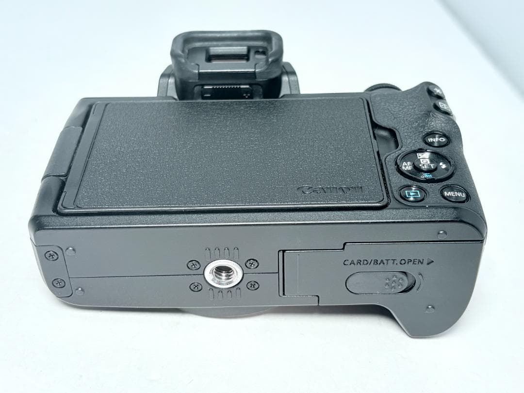 極上品 キヤノン EOS Kiss M2 ボディ ブラック