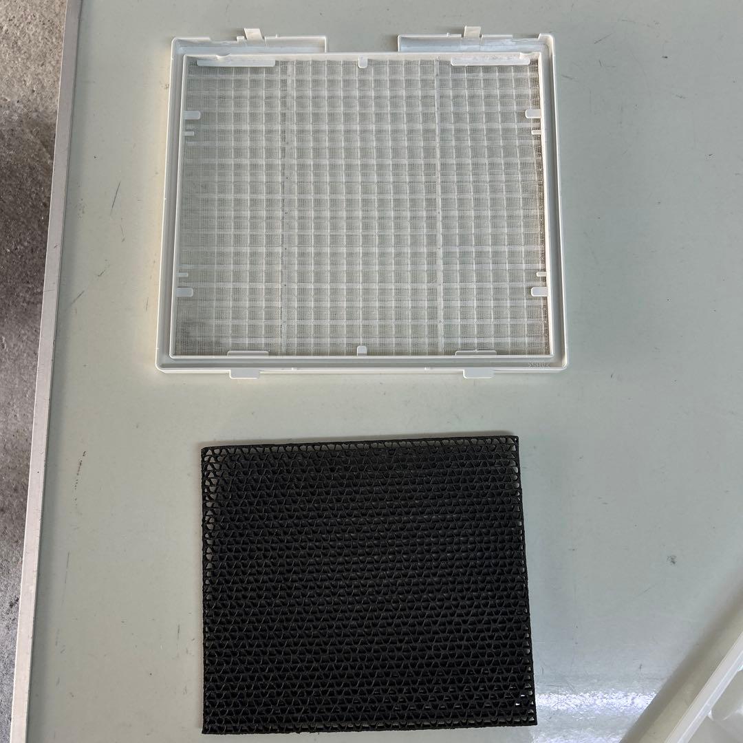 清掃済　CORONA コロナ 衣類乾燥除湿機 デオランドリー　CD-H1016