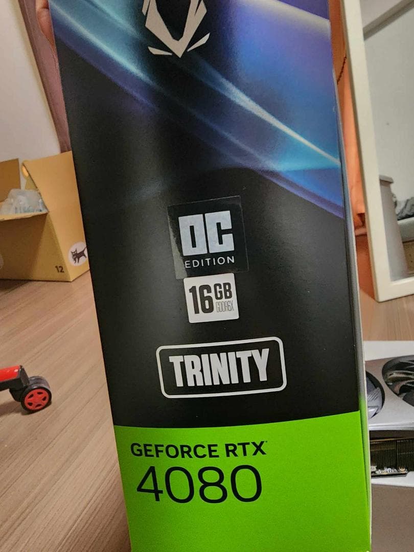 ZOTAC GAMING GeForce RTX 4080 本体