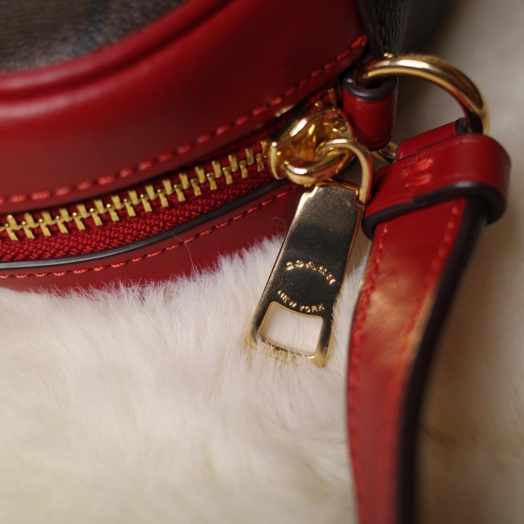 美品 COACH コーチ C9926 カメラバッグ ショルダー シグネチャー