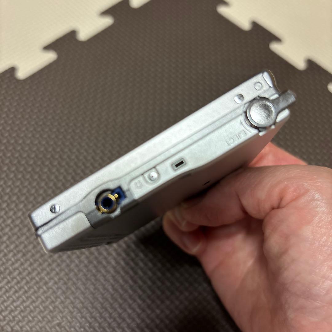 Panasonic ポータブルMDプレーヤー 充電器、イヤホン付き