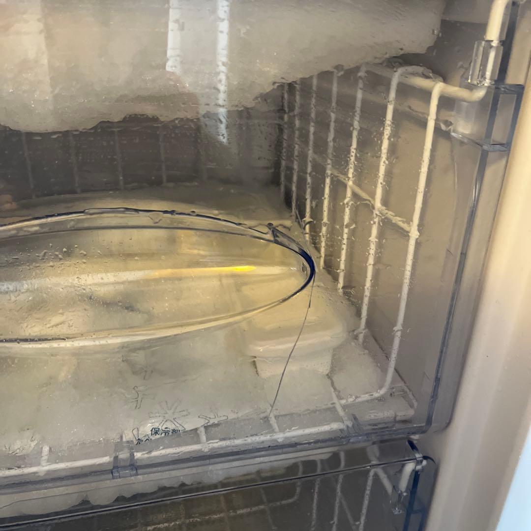 送料込み　レトロ冷凍庫