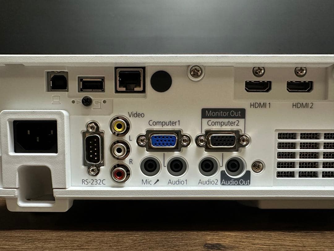 美品　EPSON エプソン　EB-L260F レーザービジネスプロジェクター