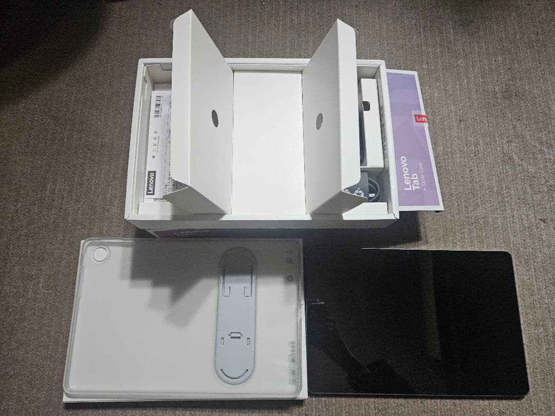 Lenovo Tab 10.1インチ FHD 4GB+64GB クリアケース付き