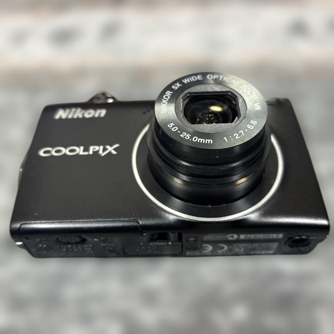 Nikon COOLPIX S5100 本体と付属品