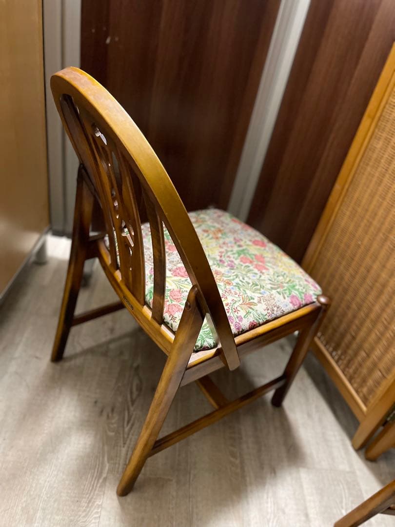 カリモク家具　アンティーク　花柄　木製ダイニングチェア ③