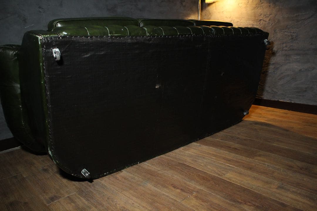 首都圏送無料〜英国チェスターフィールド 伝統キャスター式 総本革 輸入 ソファ