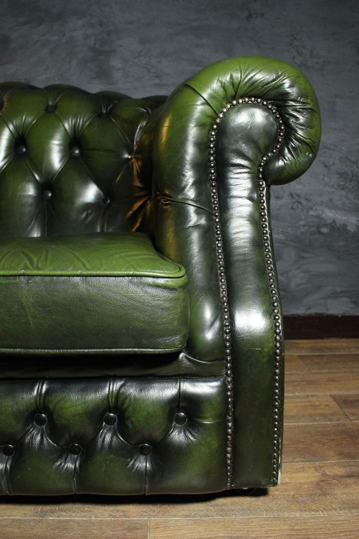 首都圏送無料〜英国チェスターフィールド 伝統キャスター式 総本革 輸入 ソファ