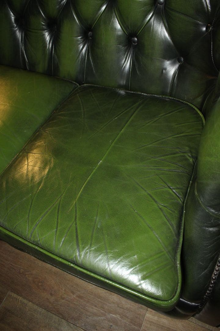 首都圏送無料〜英国チェスターフィールド 伝統キャスター式 総本革 輸入 ソファ