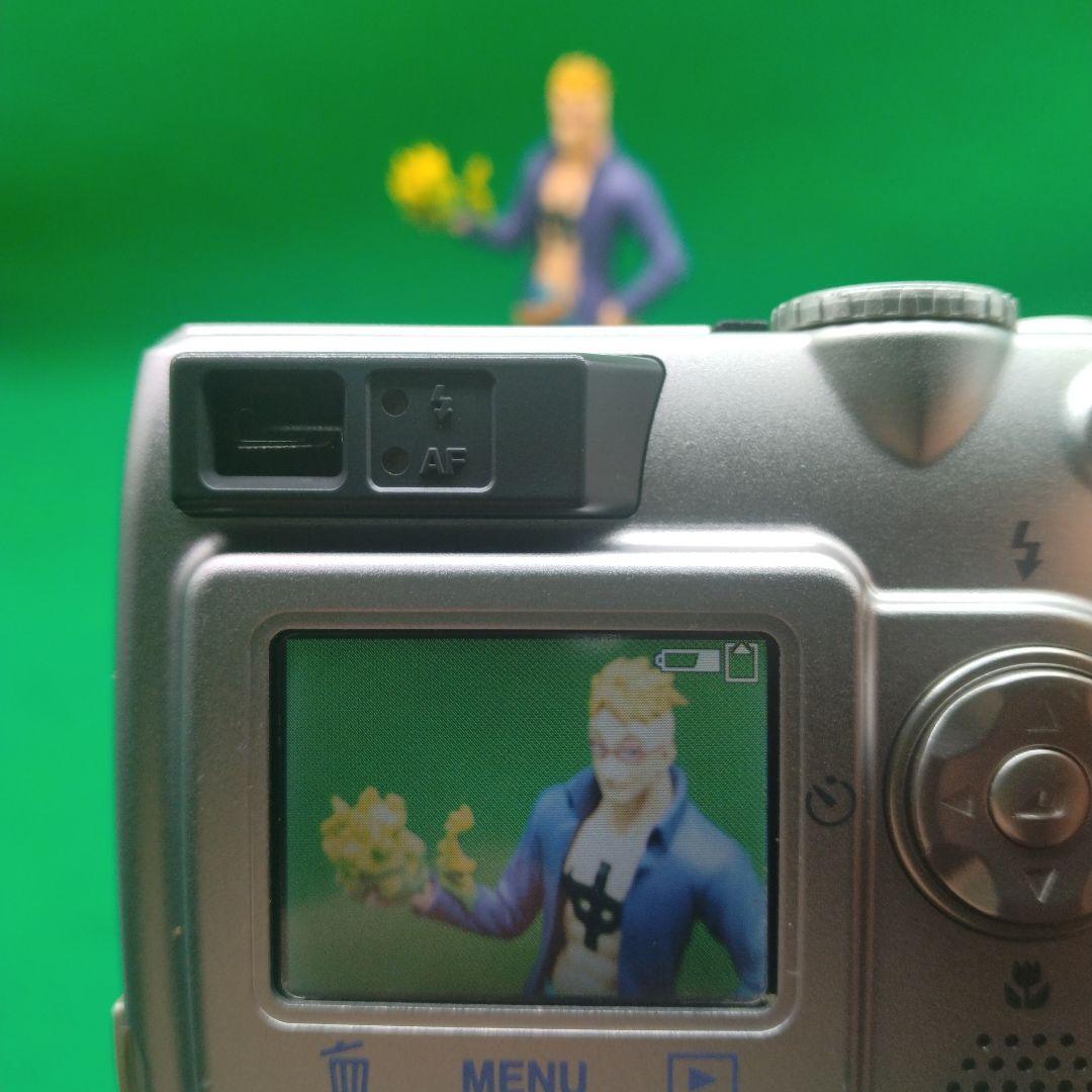 N28-01【動作確認OK・美品】Nikon ニコンCOOLPIX 5200